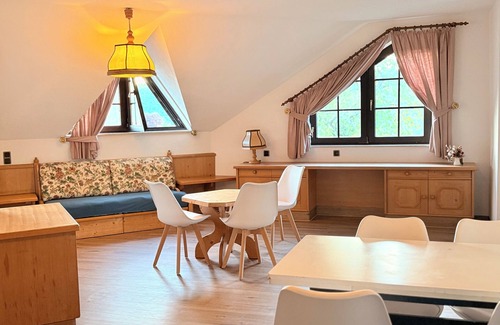 Zweifall Apartment | In & Out boarding house comfort for four XL rooms