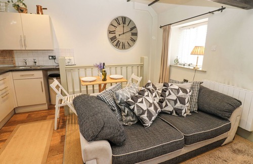 Middleham Cottage | In & Out Cottage