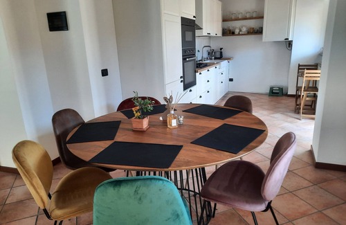 Sesto Calende Apartment | In pieno centro con grande cucina con tutti i confort e 2 camere da letto