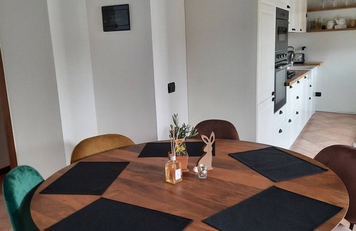 Sesto Calende Apartment | In pieno centro con grande cucina con tutti i confort e 2 camere da letto