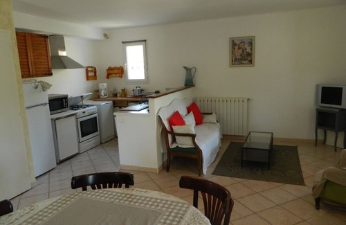 Mormoiron Cottage | In Provence, in the middle of the vineyards! facing Mont Ventoux