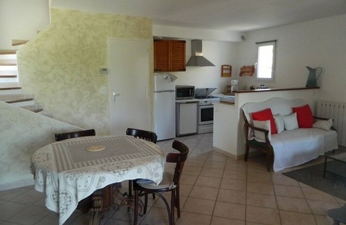 Mormoiron Cottage | In Provence, in the middle of the vineyards! facing Mont Ventoux