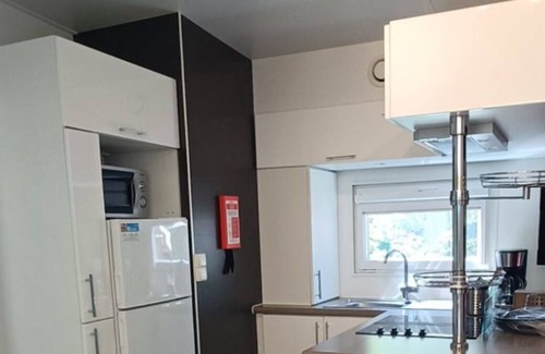 Cadenet House | In Provence, Luberon Comfortable mobile home in a 4-star campsite