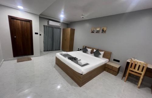 Ibrahimpatan Hotel | Hotel Bhavans Elite
