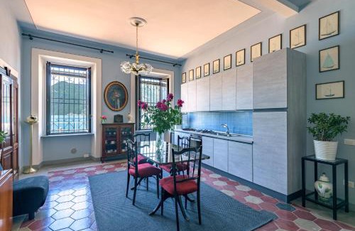 Marone House | In Riva al Lago di Iseo Residenza LOFT