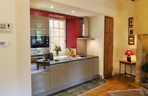 Sarlat-la-Caneda Historic Center Apartment | In Sarlat Luxury Rentals, Medieval Center - Appartement Sherlock
