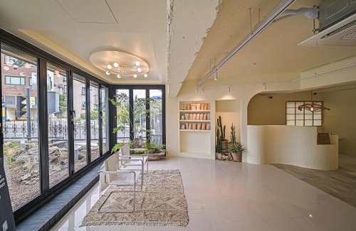 Songsan-dong House | In Stay Guesthouse