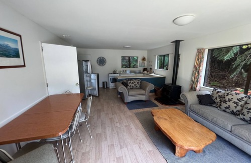 Torrent Bay House | In the heart of the park