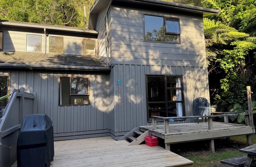 Torrent Bay House | In the heart of the park