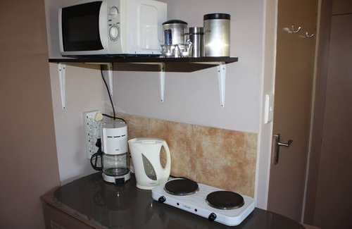 Bloubergstrand Apartment | In Table View , 5 Min From Bloubergstrand Beach Lies Our "Studio Near The Beach"