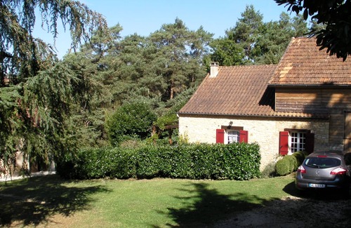 Coux-et-Bigaroque-Mouzens Cottage | In the center of Périgord Noir (SARLAT 20 Km)- LE COUX et BIGAROQUE. Périgourdine house with swimming pool, beautiful panorama on valley, on property of 6 ha.