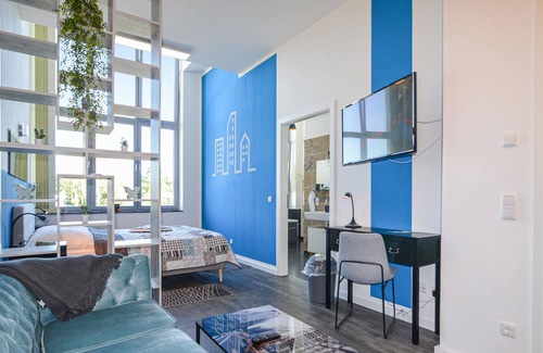 Pirna Apartment | In the beautiful Saxon Switzerland, located between Dresden and Bad Schandau, a generously designed,