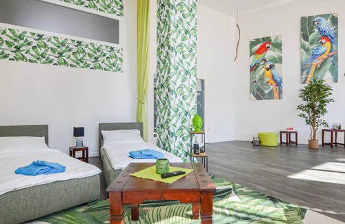 Pirna Apartment | In the beautiful Saxon Switzerland, located between Dresden and Bad Schandau, a generously designed,