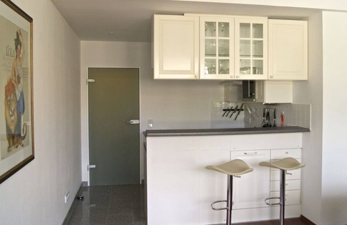 Augustenstraße Apartment | In the center, 2-room-apartment, 75sqm, 20% DISCOUNT from 1 month! W-Lan, TG, partly with AC!