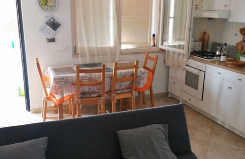 Villanuova sul Clisi Apartment | In the countryside 7 km from Lake Garda.