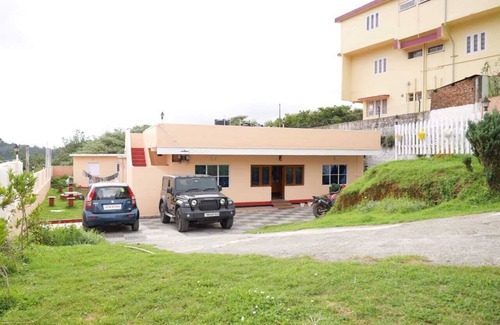 Ooty Villa | In the embrace of nature, amidst busy Ooty