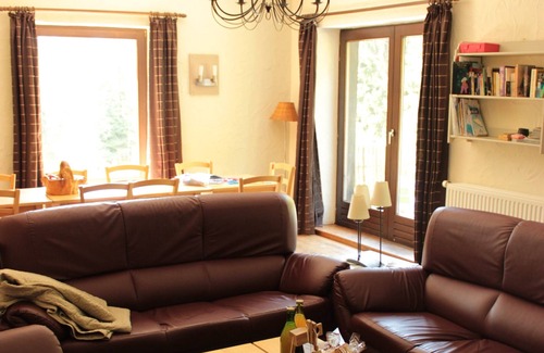 Bertrix House | In the forest, a cottage with natural charm for groups and families