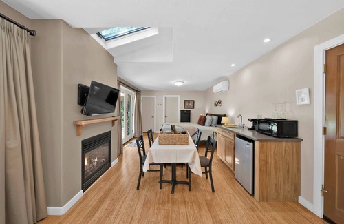 O'Brien Bed & Breakfast | In the forest and nature, yet connected to the world!