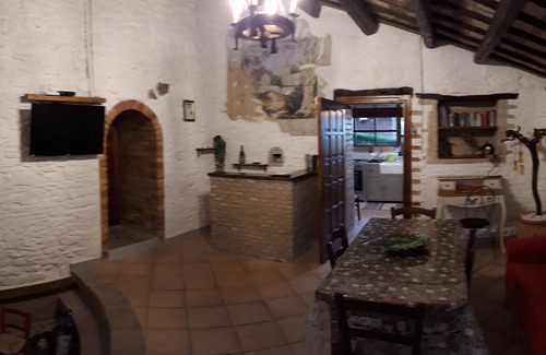 San Vito Chietino House | In the green hills of Abruzzo, a stone's throw from the sea .