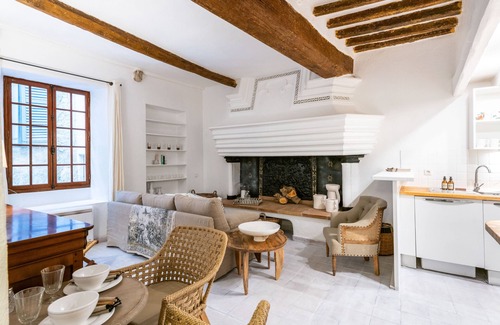 Saint-Paul-de-Vence Apartment | In the heart of St Paul de Vence