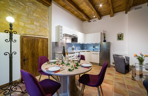 Beynac-et-Cazenac House | In the heart of Beynac, a rare14th century house