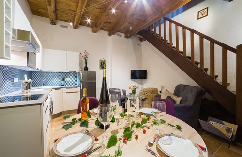 Beynac-et-Cazenac House | In the heart of Beynac, a rare14th century house