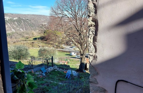 Cipieres Apartment | In the heart of a medieval French village. One bed apartment. Pet friendly