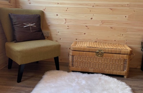 Ballydehob Cabin | In the heart of Ballydehob,West Cork. pubs, restaurants shop and beaches.