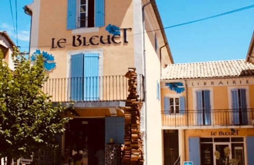 Banon Apartment | IN THE HEART OF BANON At the bottom of the apartment, bakery, restaurant, paragliding, etc.