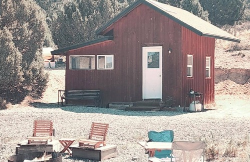 Fairview Cabin | In the heart of beaUTAHful Utah sits this gorgeous retreat