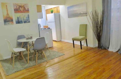 Gayborhood Apartment | In the heart of Center City! Large bi-level 3/2