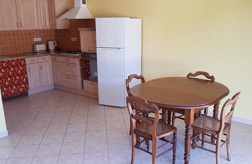 Vals-les-Bains Apartment | In the heart of vals T2 apartment in a recent and quiet residence.