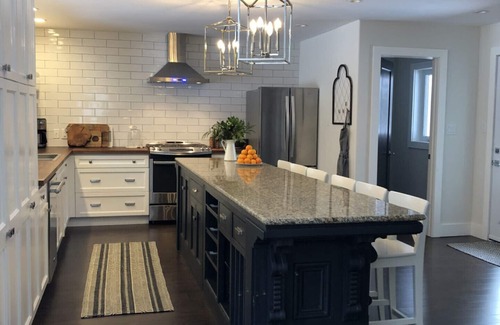 Meaford House | In the heart of Georgian Bay mins from Thornbury , Meaford and Blue Mountain