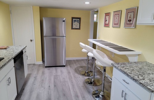 Kiteley House | In the Heart of Longmont ~ 15 Minutes to Boulder, Colorado
