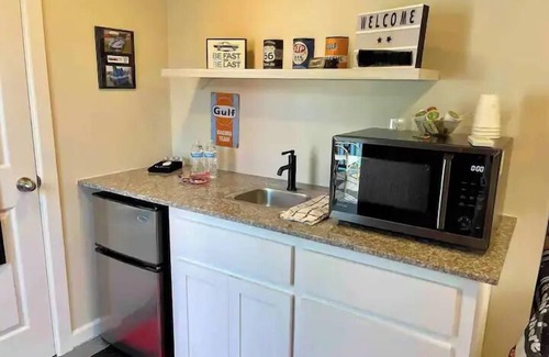 Fort Sill Apartment | In the Heart of Medicine Park, Right outside of Fort Sill perfect for Basic Training Graduation.