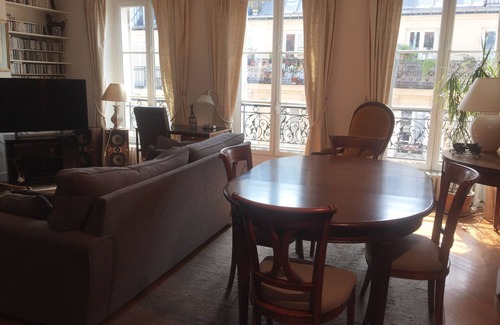 Clignancourt Apartment | In the heart of Montmartre