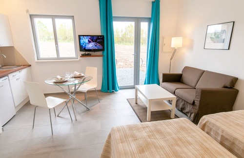 Saint-Hilaire-Saint-Florent Apartment | In the heart of nature between the Cadre Noir and Saumur! 3