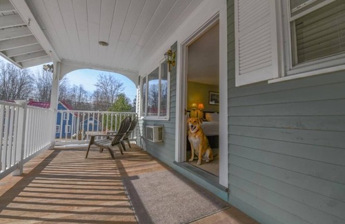 North Conway Apartment | In the HEART of NH FOLIAGE in the heart of FOLIAGE SEASON.
