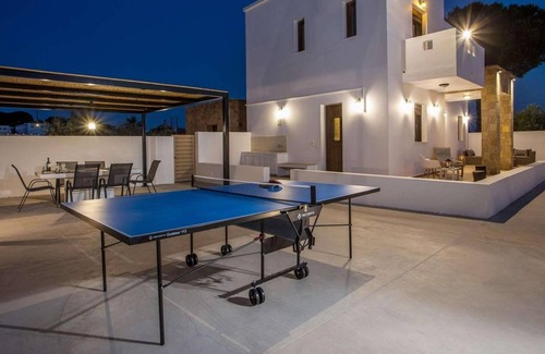 Pefkos Villa | In the heart of Pefkos village- smart villa
