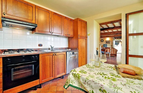 Sarnano House | In the heart of Sibillini's natural park where you can enjoy relax as well as summer and winter acti