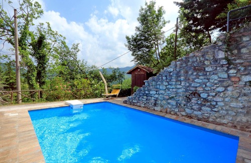 Sarnano House | In the heart of Sibillini's natural park where you can enjoy relax as well as summer and winter acti