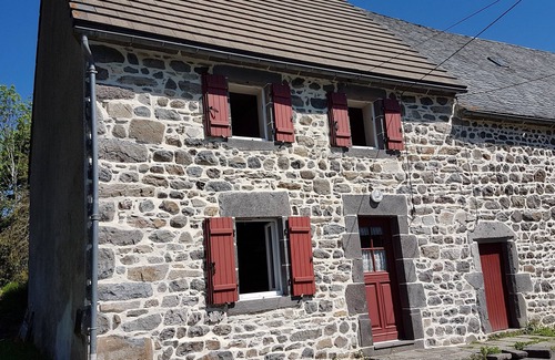 Perpezat Cottage | In the heart of the Auvergne volcanoes, the Gîte des jonquilles welcomes you