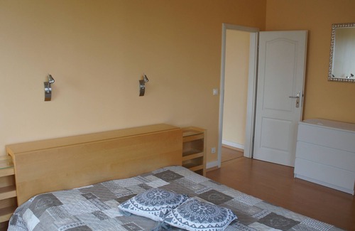 Hohenfelde Apartment | In the heart of the city - Spacious city apartment on the top floor