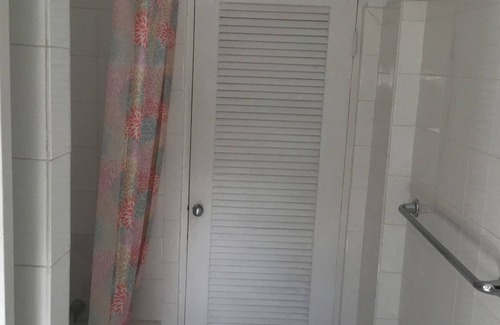 Downtown Nassau House | In the heart of the city
