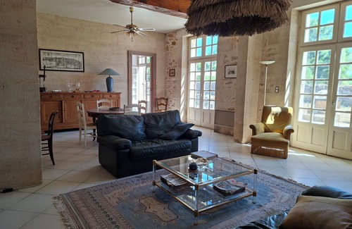 Bommes Bed & Breakfast | In the heart of the Sauternes crus classés, the Maison de Grand Pierre
