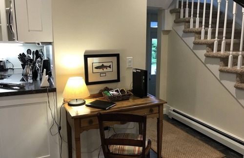 Munising House | In the heart of town;Upscale Historical Home;Walk to Lake Superior&Boat Cruises!