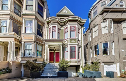Panhandle House | In the Heart of Haight Ashbury 5 Bedroom House