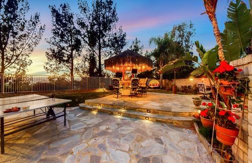 Valencia House | In the heart of Valencia California