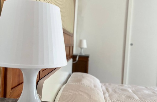Ottaviano House | In the historic center. Private room with garage and small balcony. 5min from the station