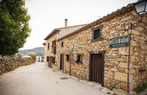 Pradena del Rincon House | In the middle of the Biosphere Reserve you will find the Cas Roble located in the heart of the town